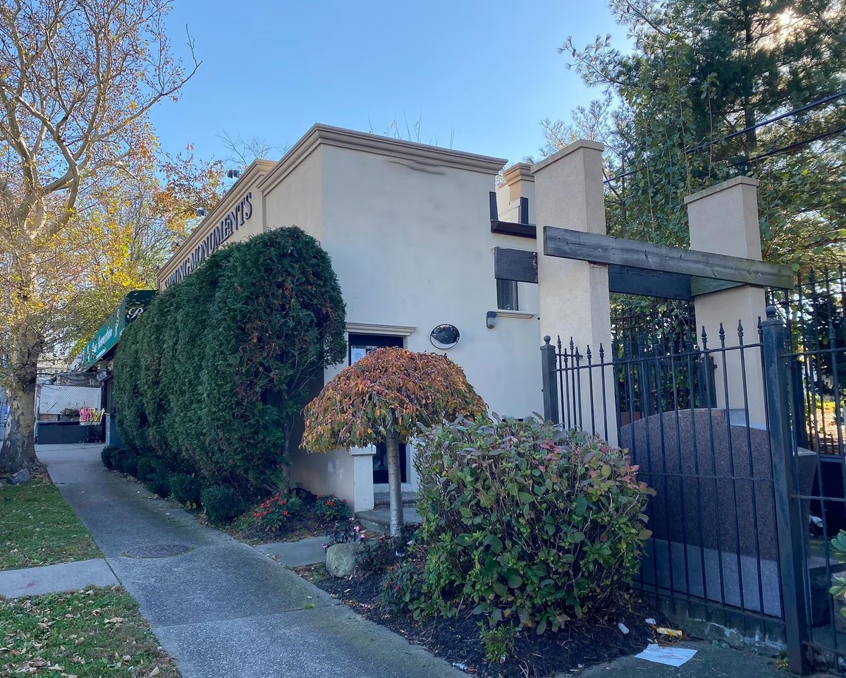 130-30 Horace Harding Expy, Flushing, NY
